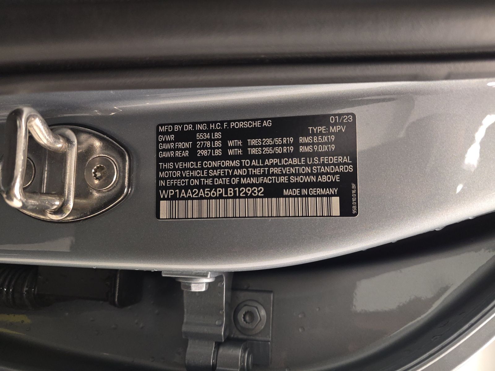 2023 Porsche Macan Base AWD