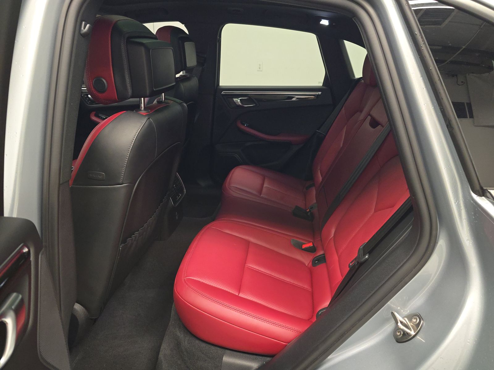 2023 Porsche Macan Base AWD