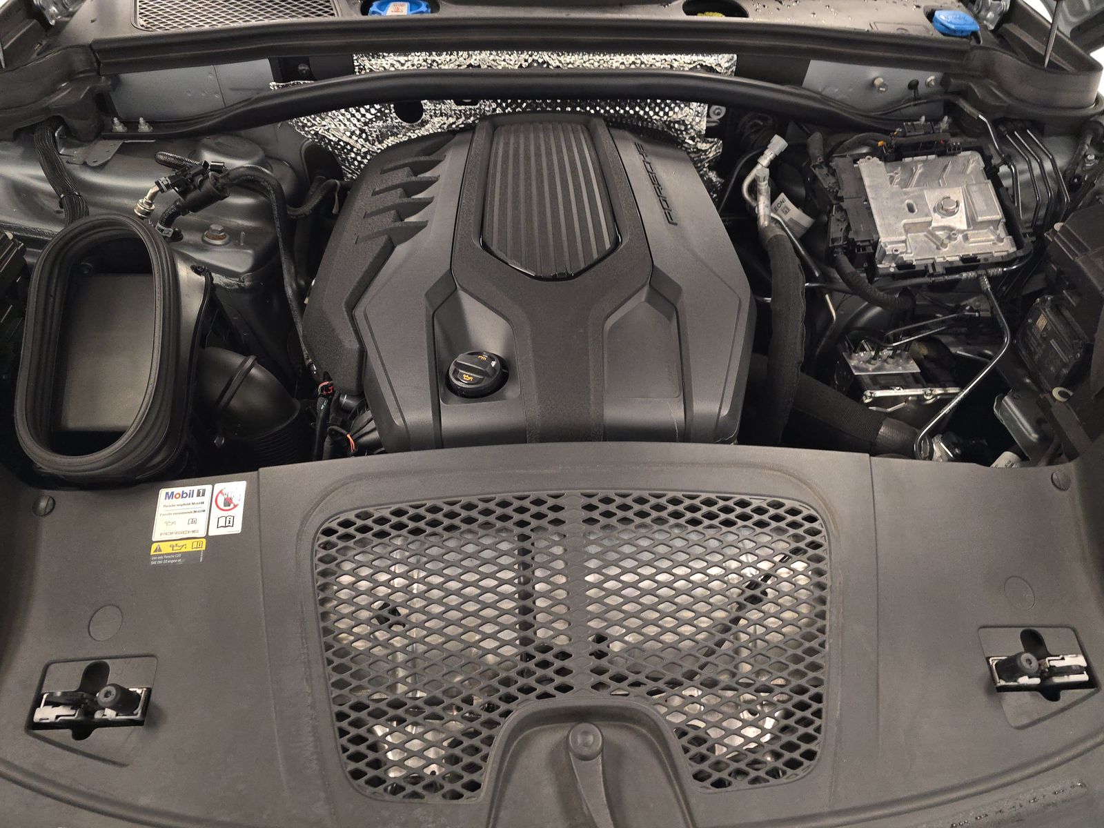 2023 Porsche Macan Base AWD