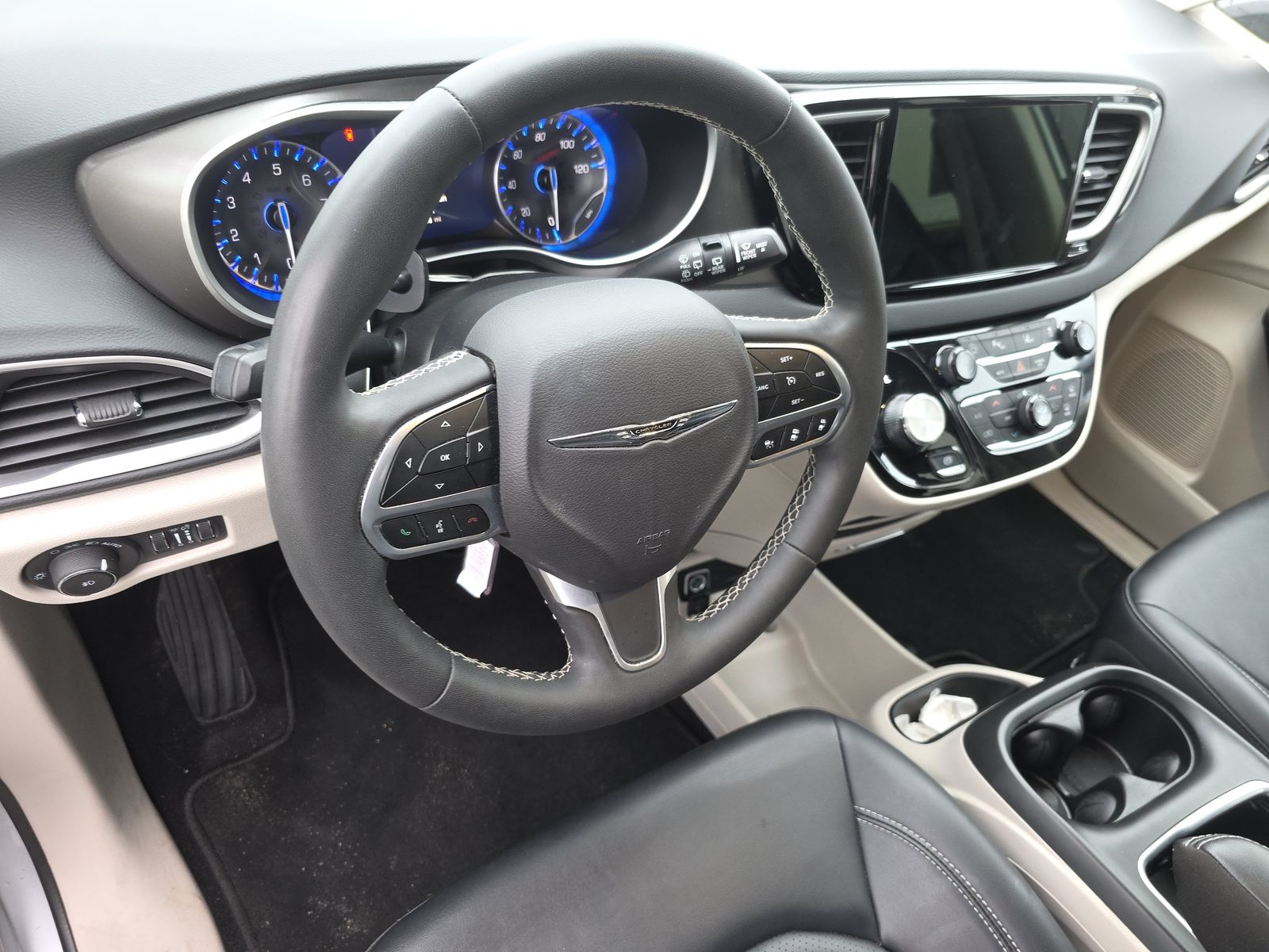 2024 Chrysler Pacifica Touring L FWD