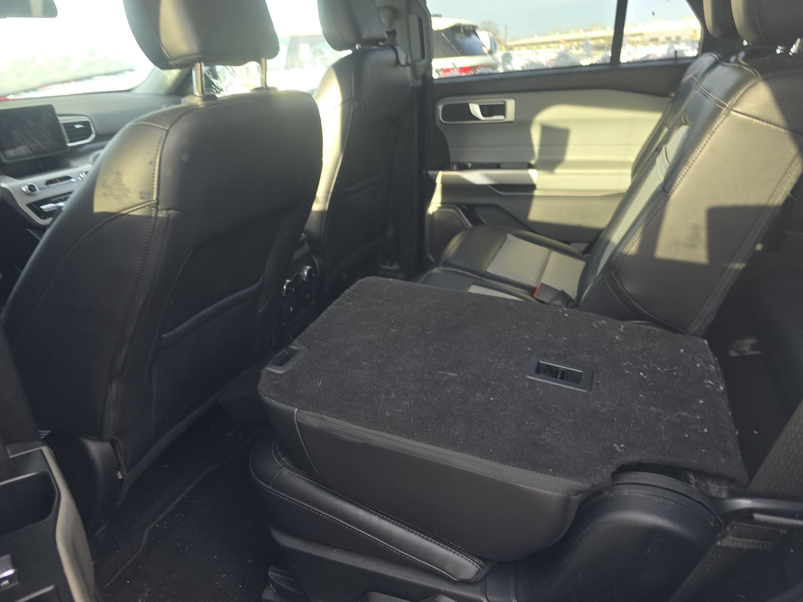 2023 Ford Explorer XLT AWD