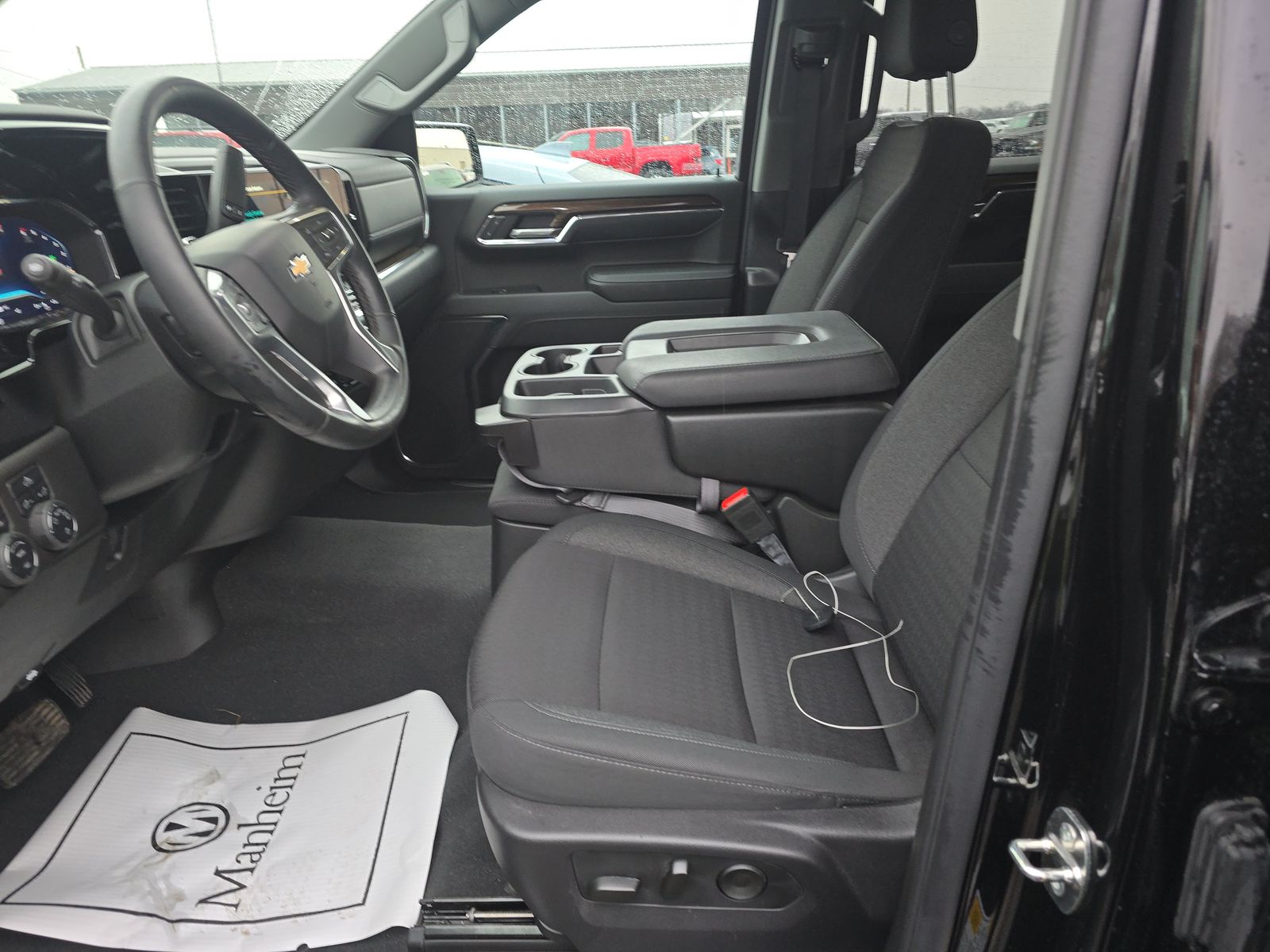 2024 Chevrolet Silverado 1500 LT AWD