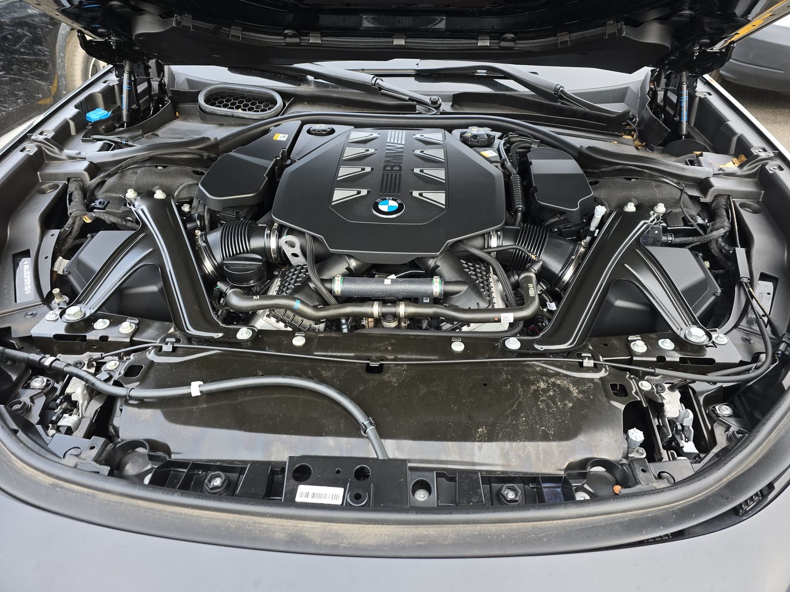 2025 BMW 7 Series 760i xDrive AWD