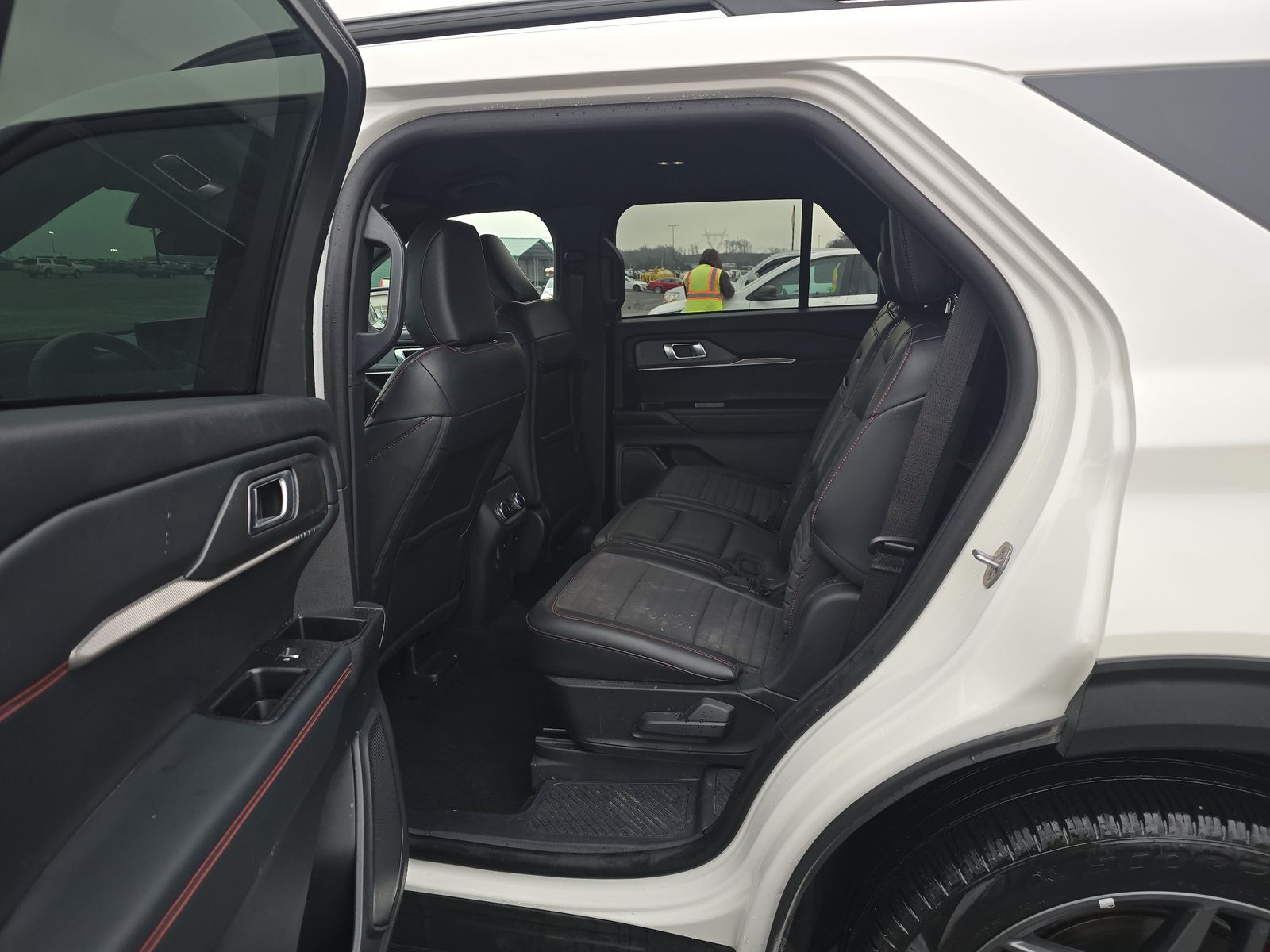 2025 Ford Explorer ST-Line AWD