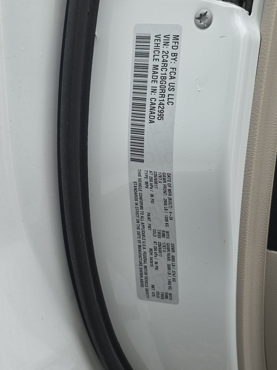 2024 Chrysler Pacifica Touring L FWD