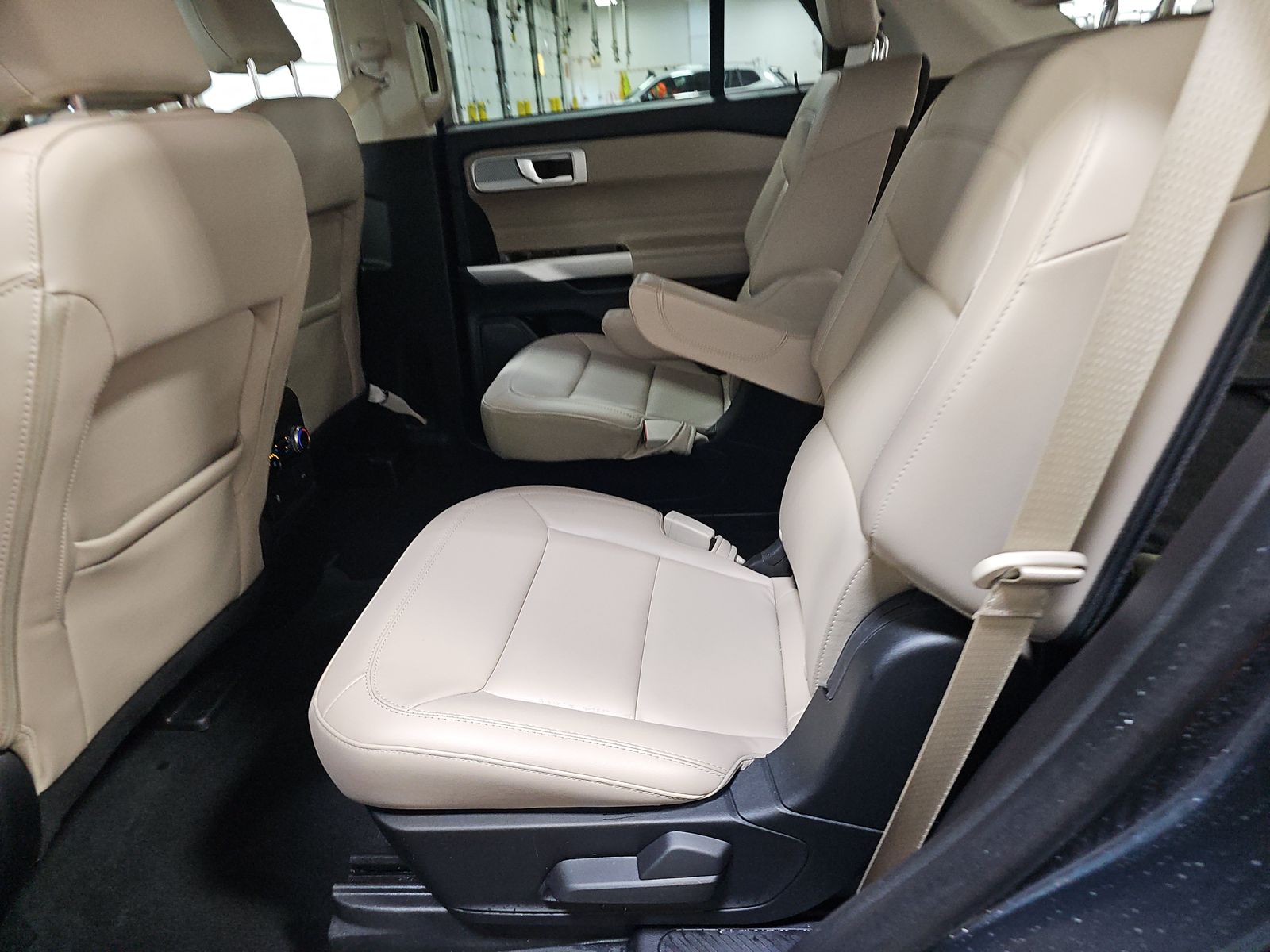 2023 Ford Explorer XLT AWD