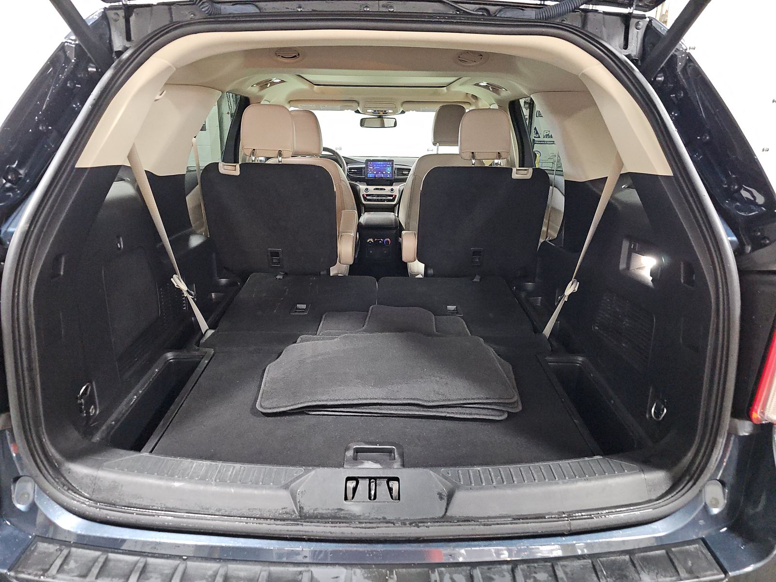 2023 Ford Explorer XLT AWD