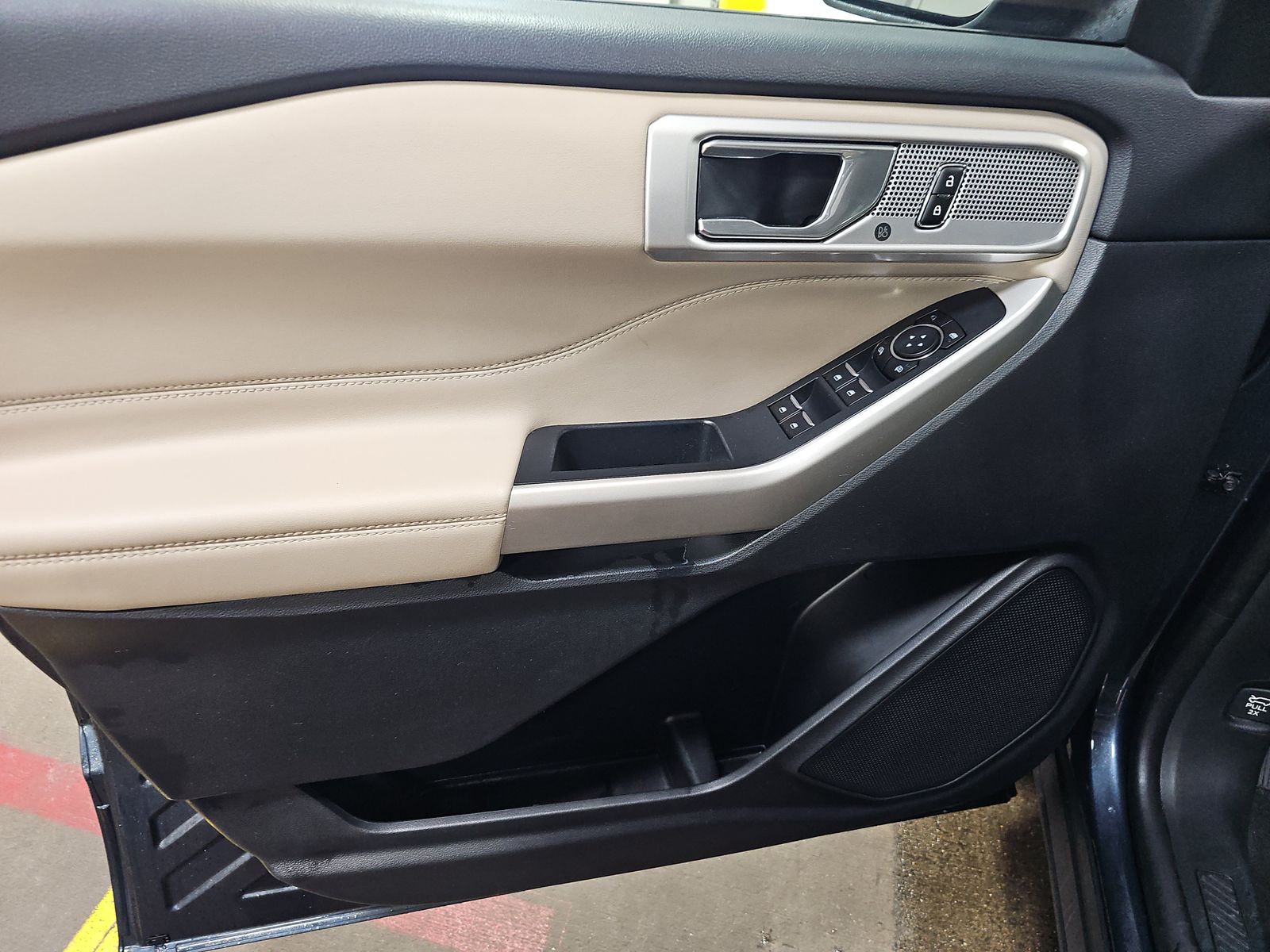 2023 Ford Explorer XLT AWD