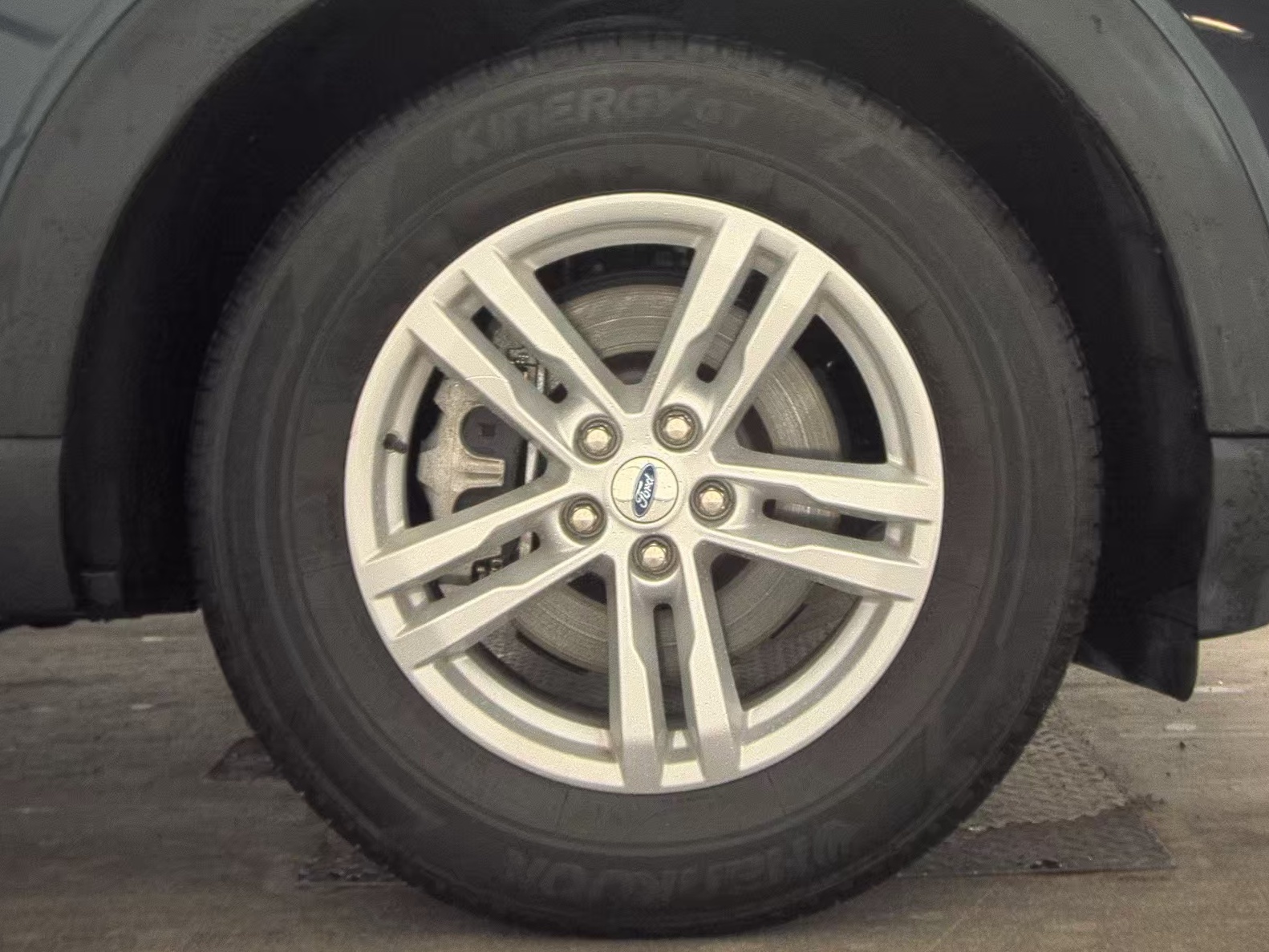 2023 Ford Explorer XLT AWD