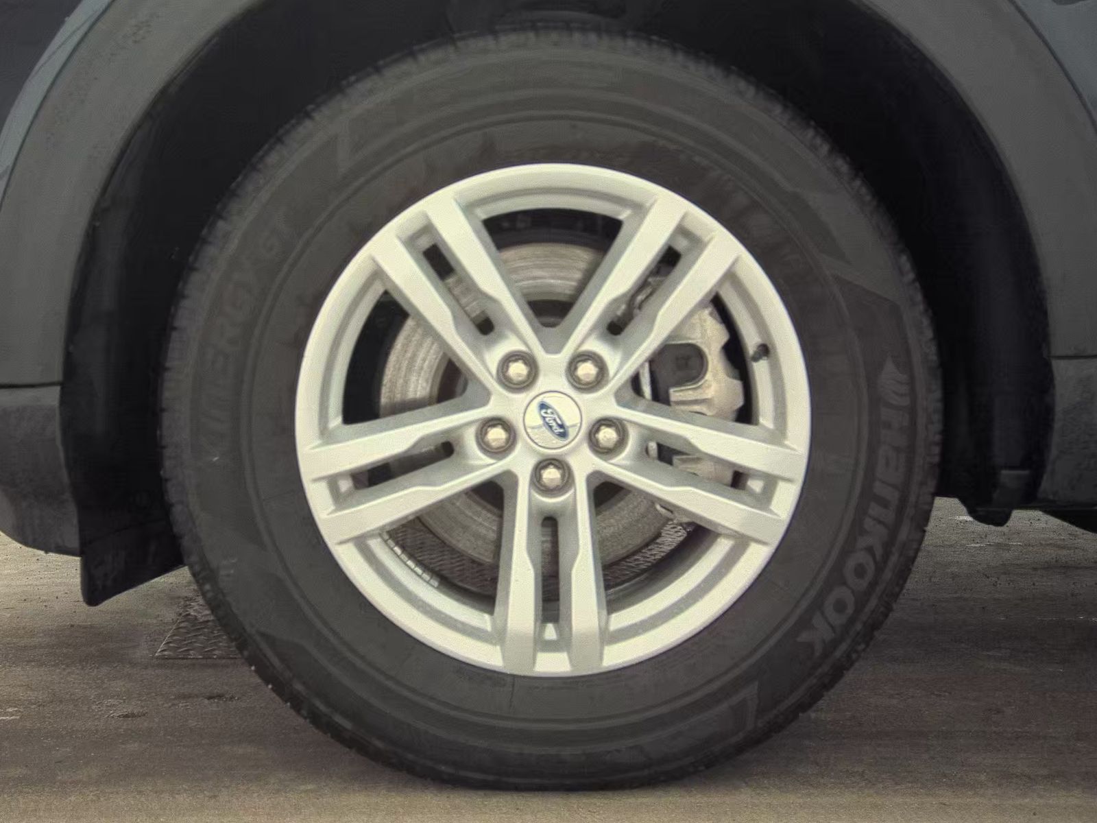 2023 Ford Explorer XLT AWD