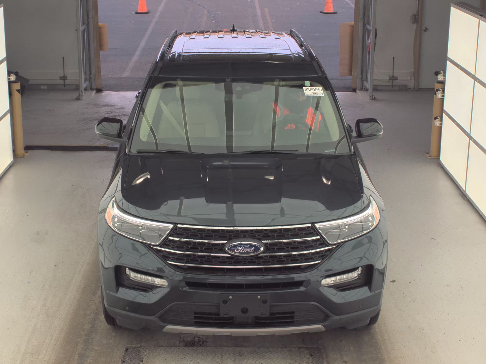 2023 Ford Explorer XLT AWD