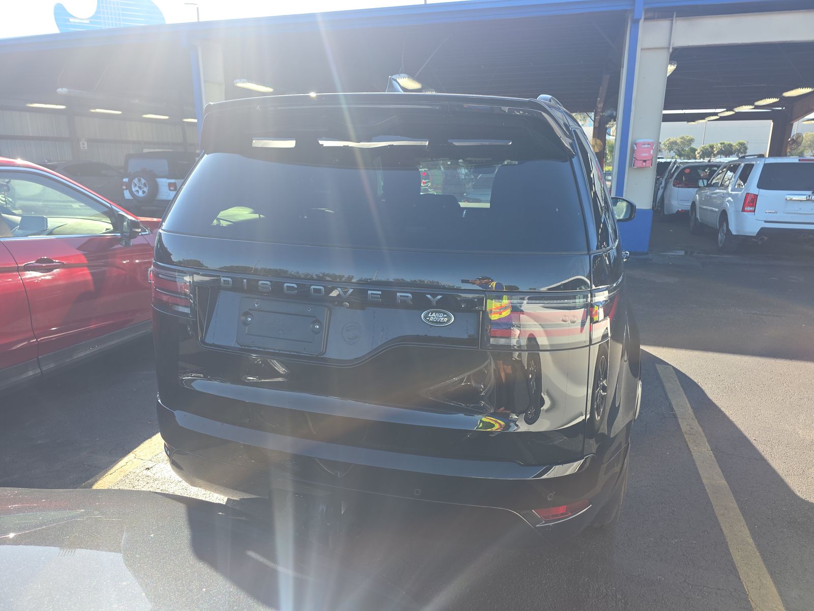 2022 Land Rover Discovery S R-Dynamic AWD