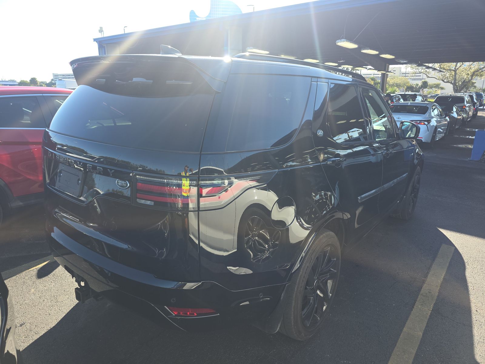 2022 Land Rover Discovery S R-Dynamic AWD