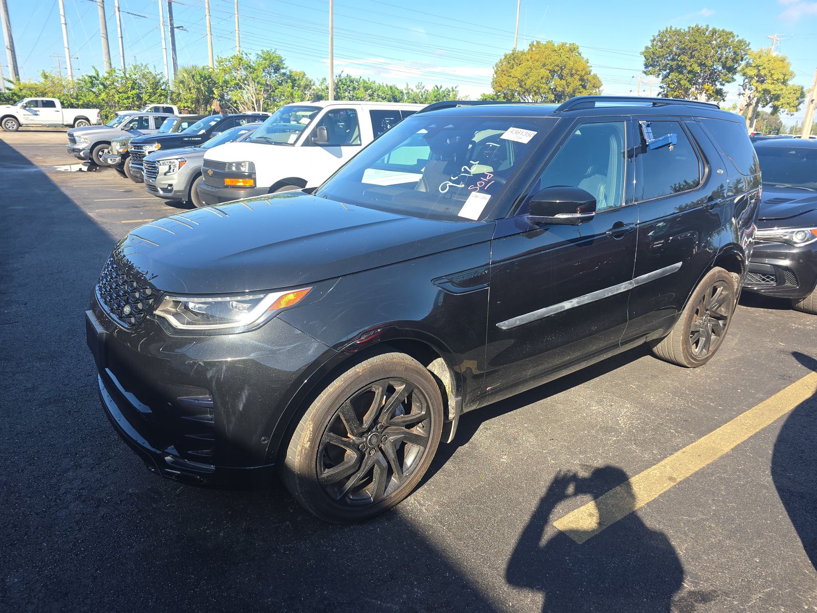 2022 Land Rover Discovery S R-Dynamic AWD