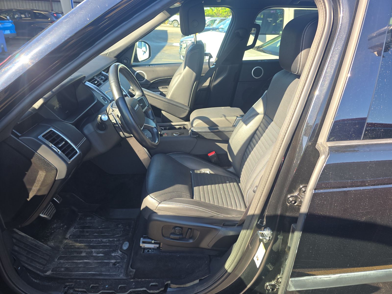 2022 Land Rover Discovery S R-Dynamic AWD