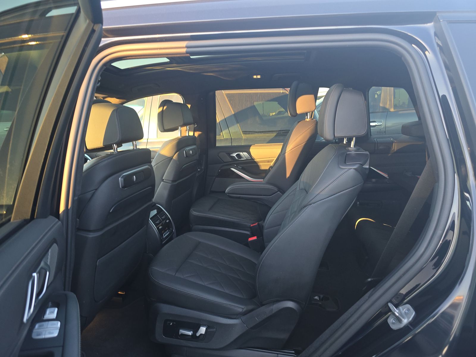 2023 BMW X7 xDrive40i AWD