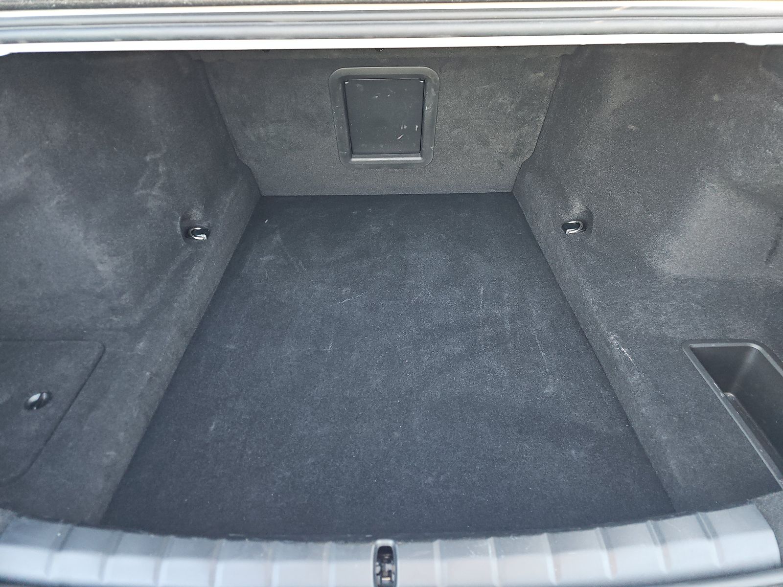 2025 BMW 7 Series 740i RWD