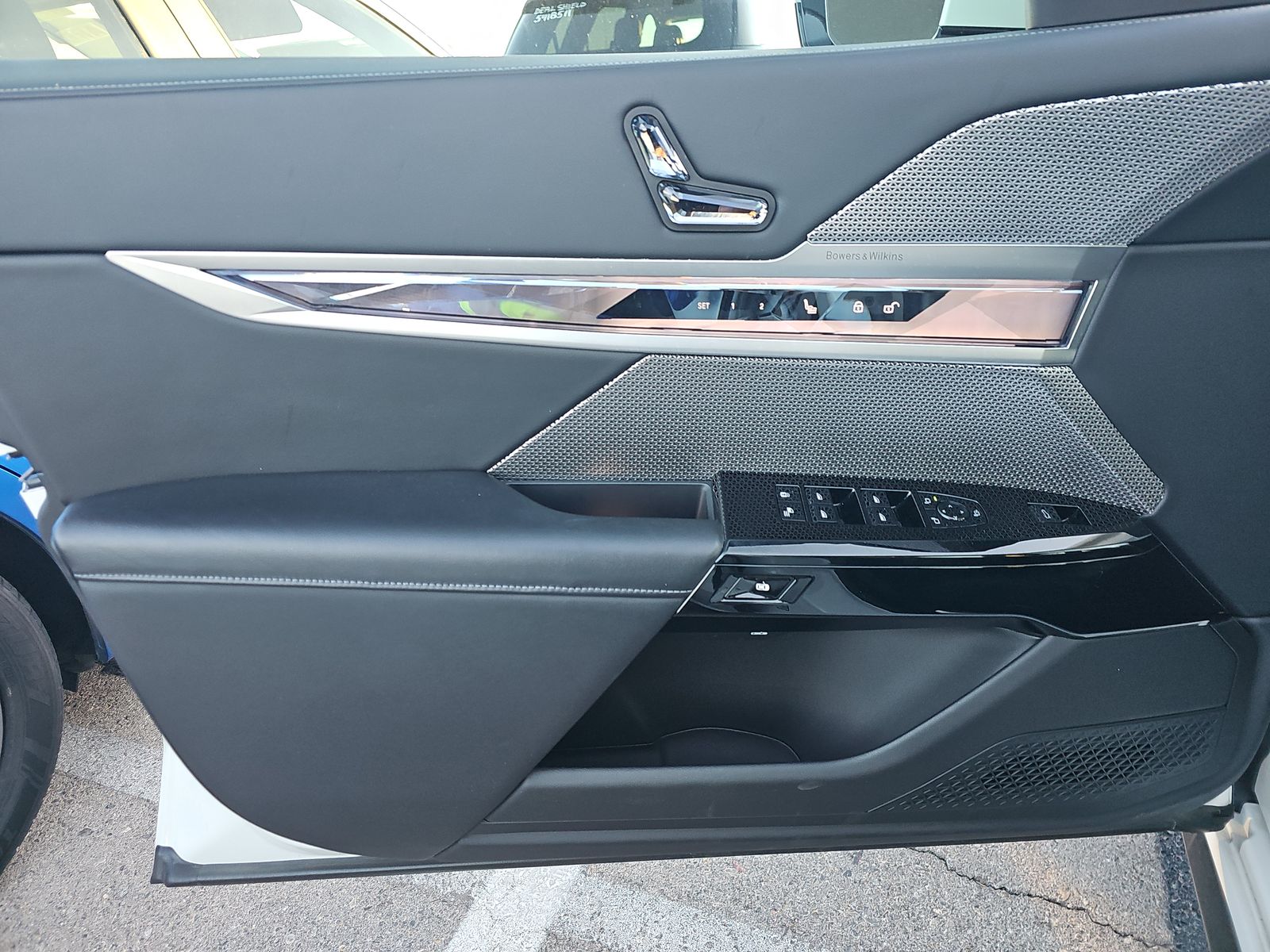 2025 BMW 7 Series 740i RWD