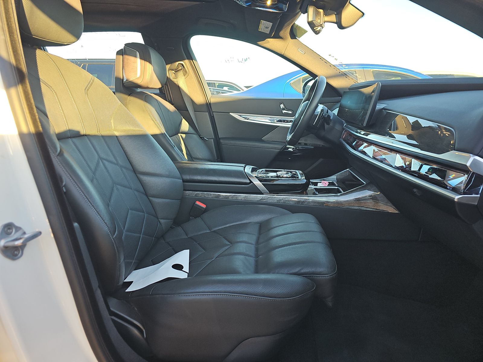 2025 BMW 7 Series 740i RWD