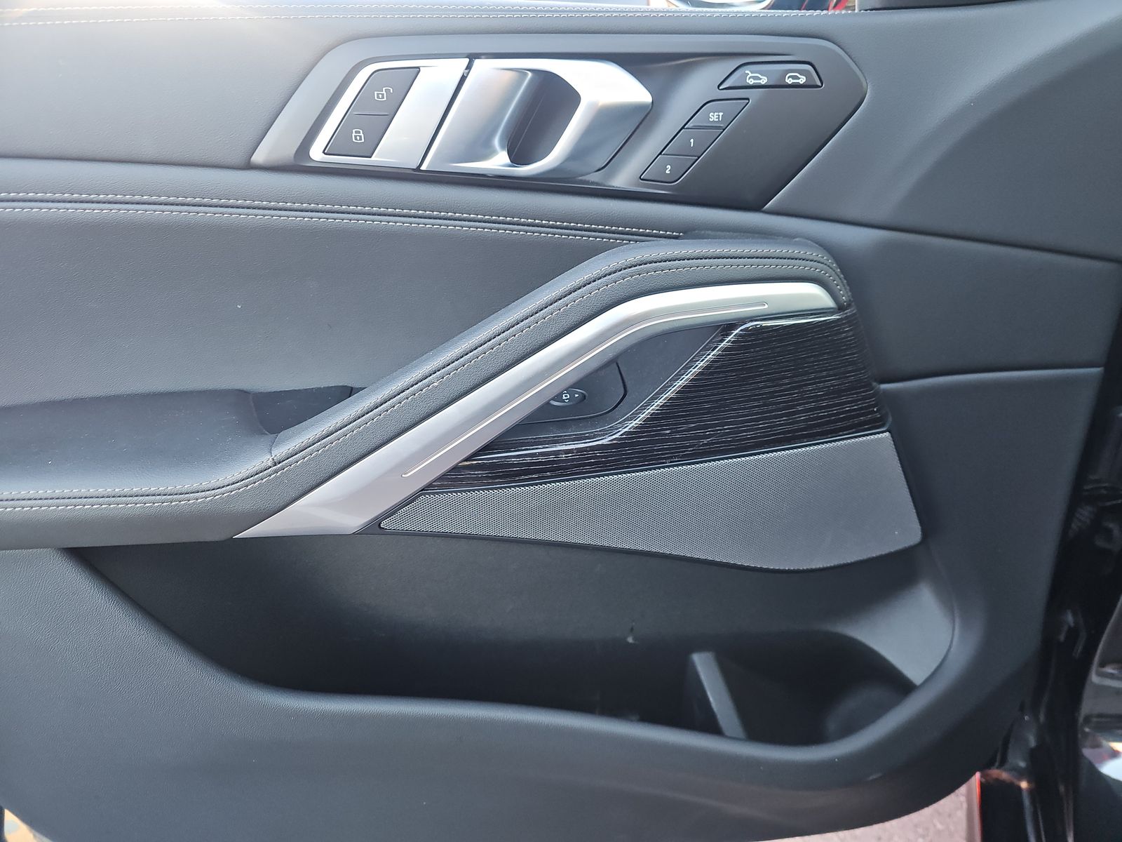 2024 BMW X6 xDrive40i AWD