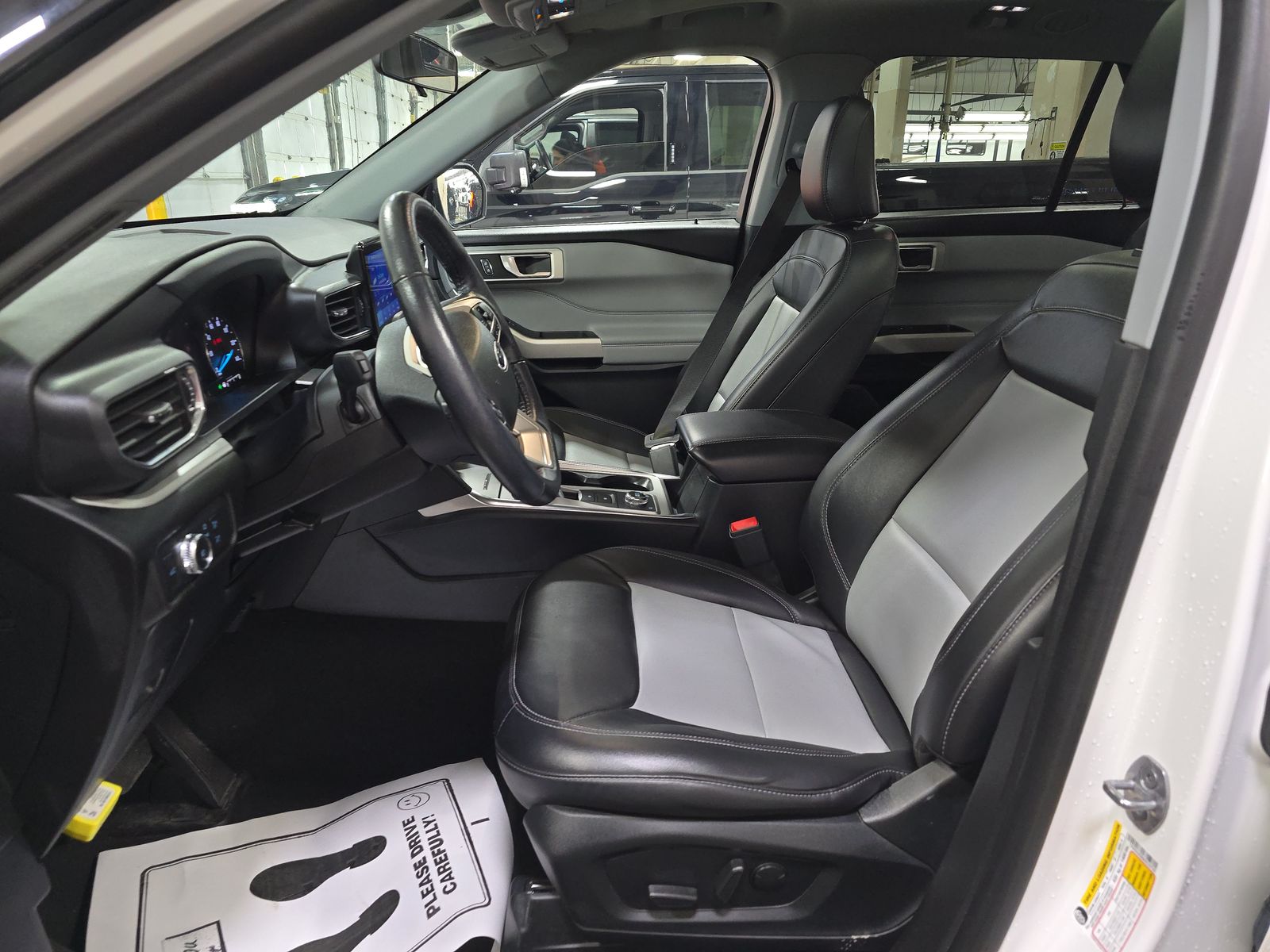 2022 Ford Explorer XLT AWD