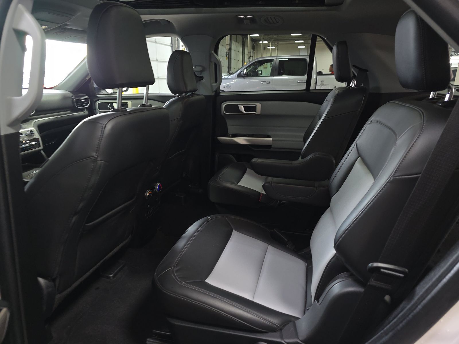 2022 Ford Explorer XLT AWD