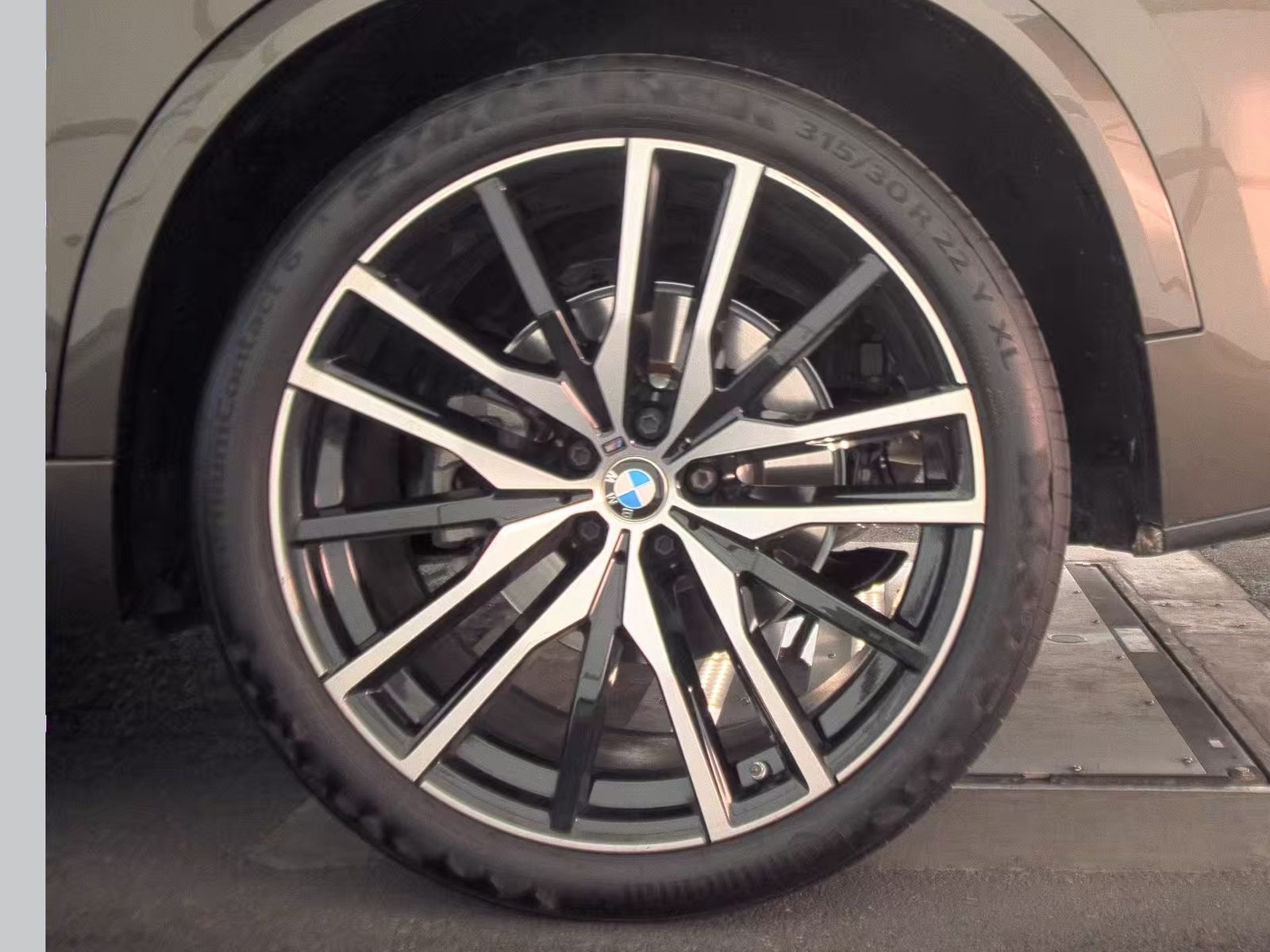 2023 BMW X5 xDrive40i AWD