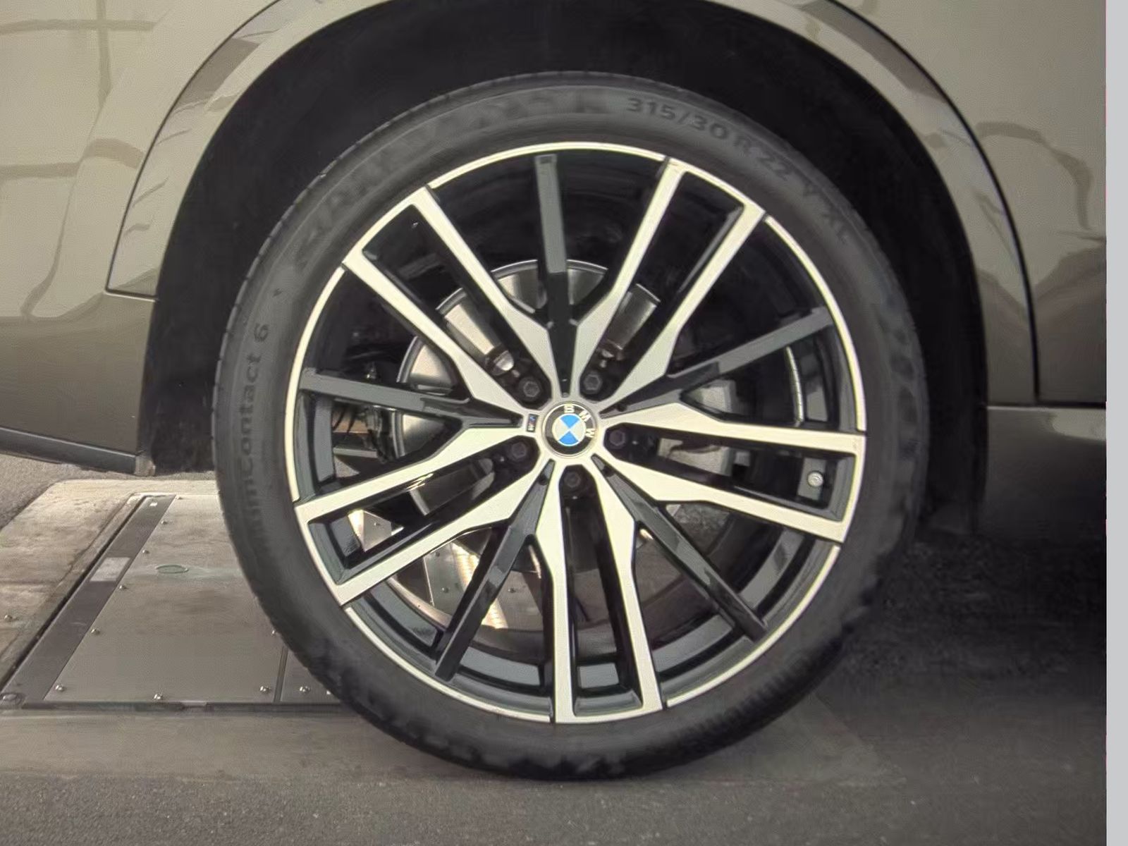 2023 BMW X5 xDrive40i AWD