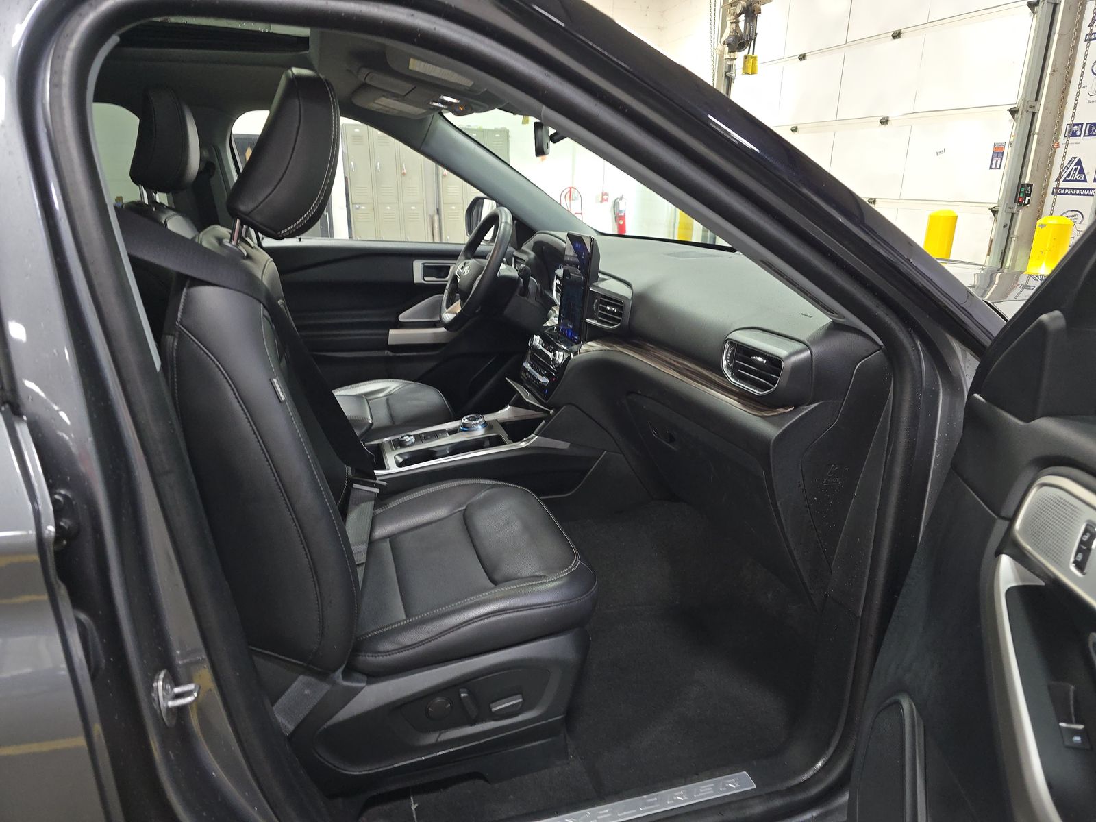 2022 Ford Explorer Limited AWD