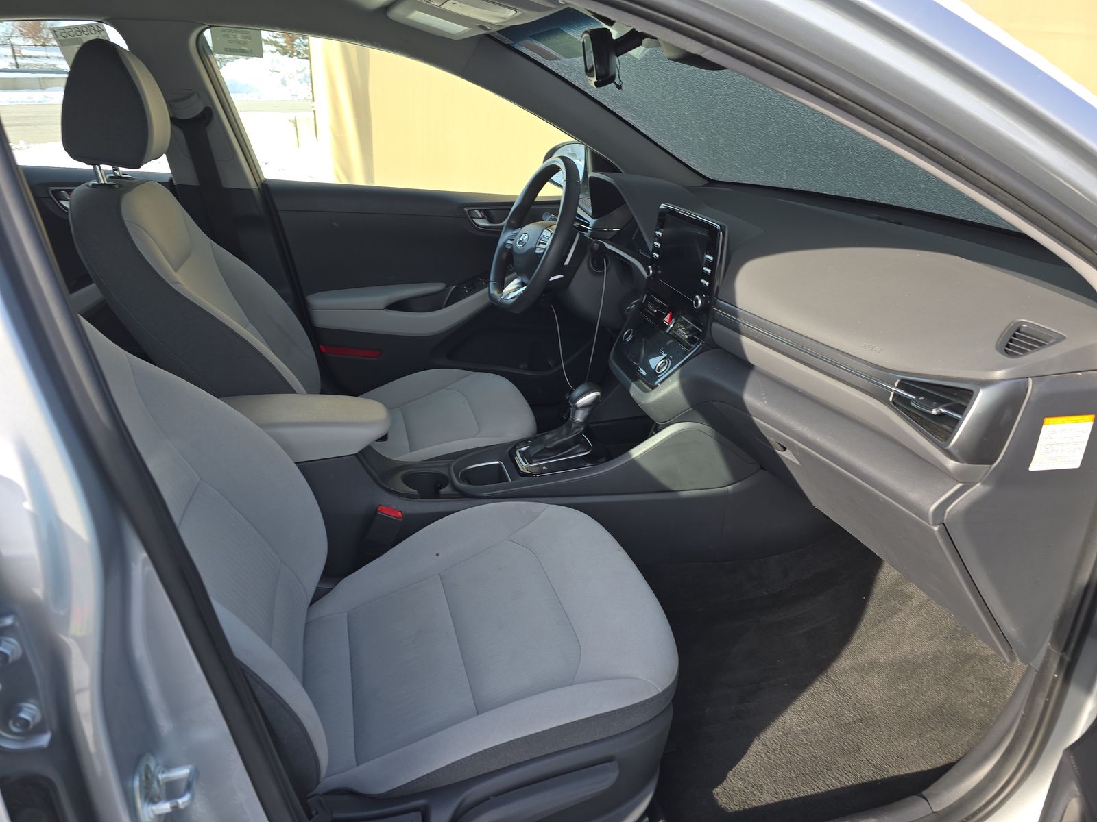 2022 Hyundai Ioniq Hybrid SE FWD