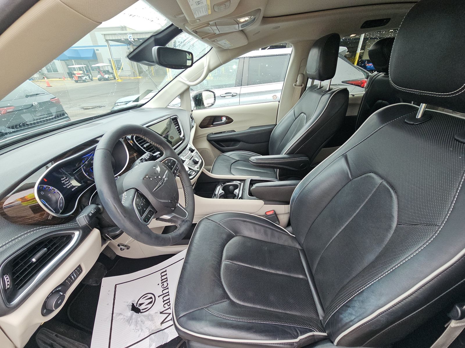 2024 Chrysler Pacifica Limited FWD