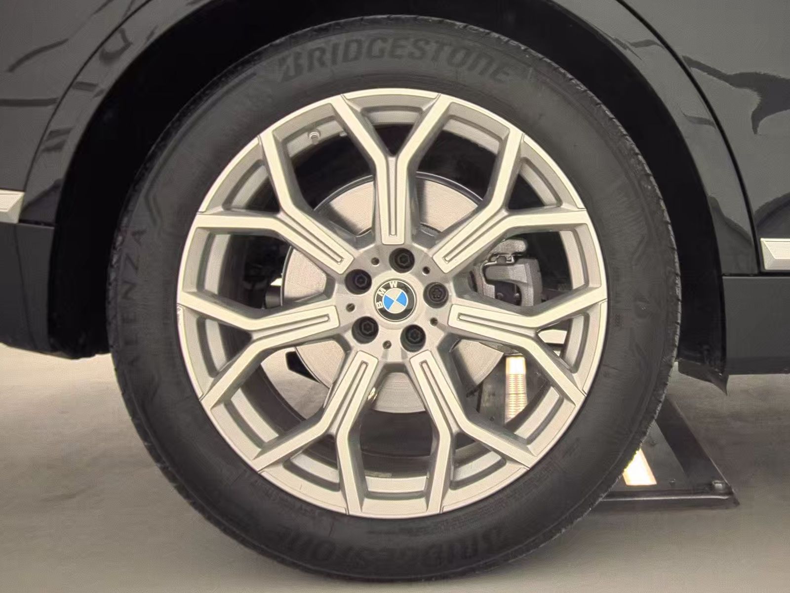 2023 BMW X7 xDrive40i AWD