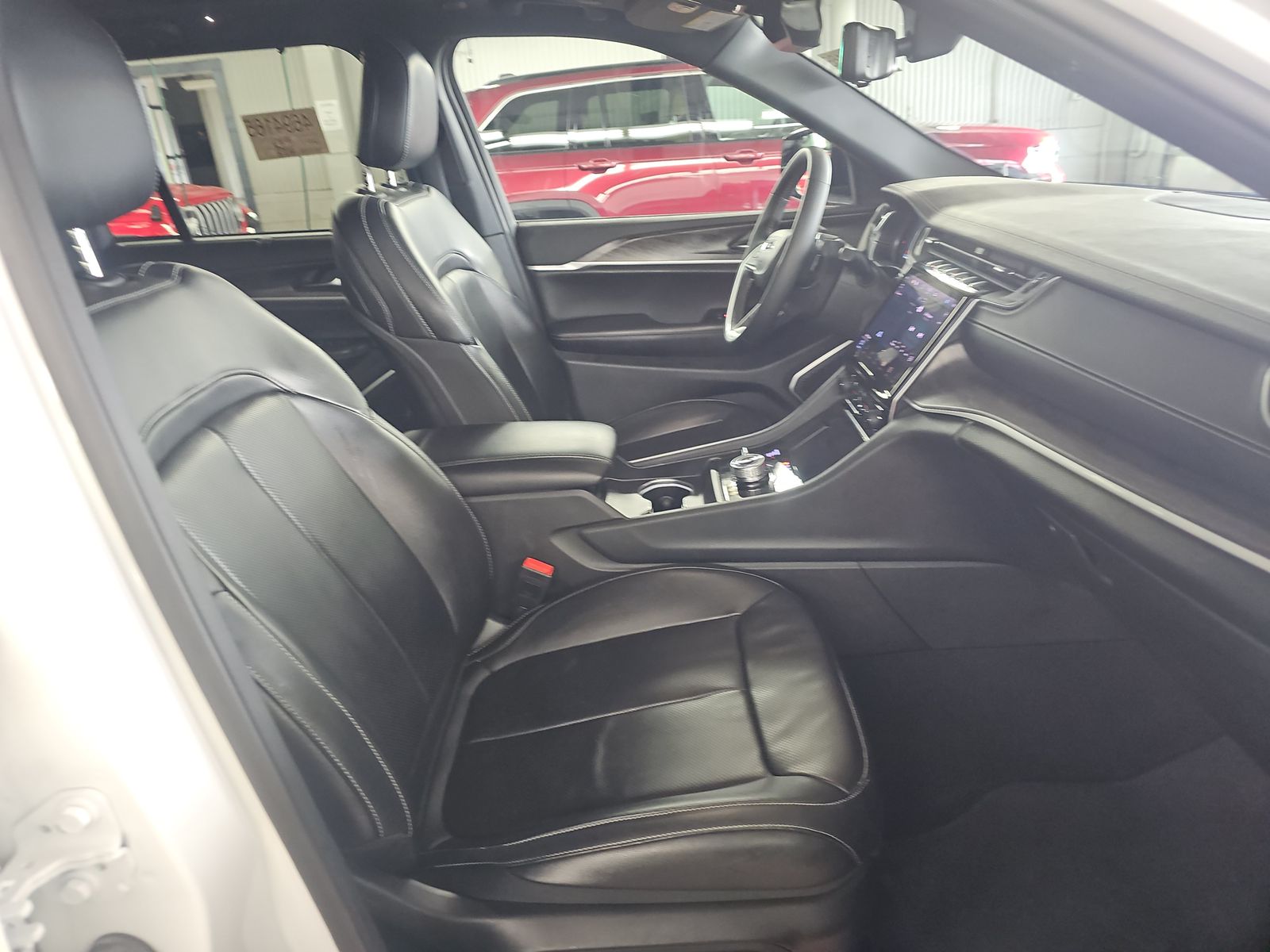 2025 Jeep Grand Cherokee Limited AWD