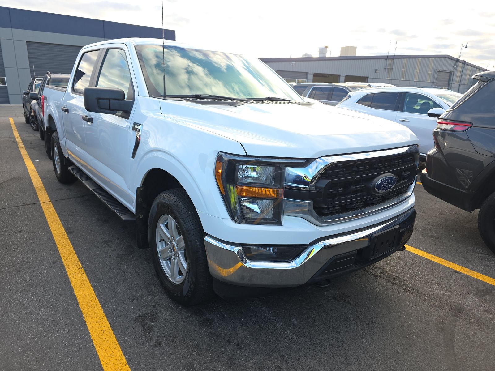 2023 Ford F-150 XLT AWD