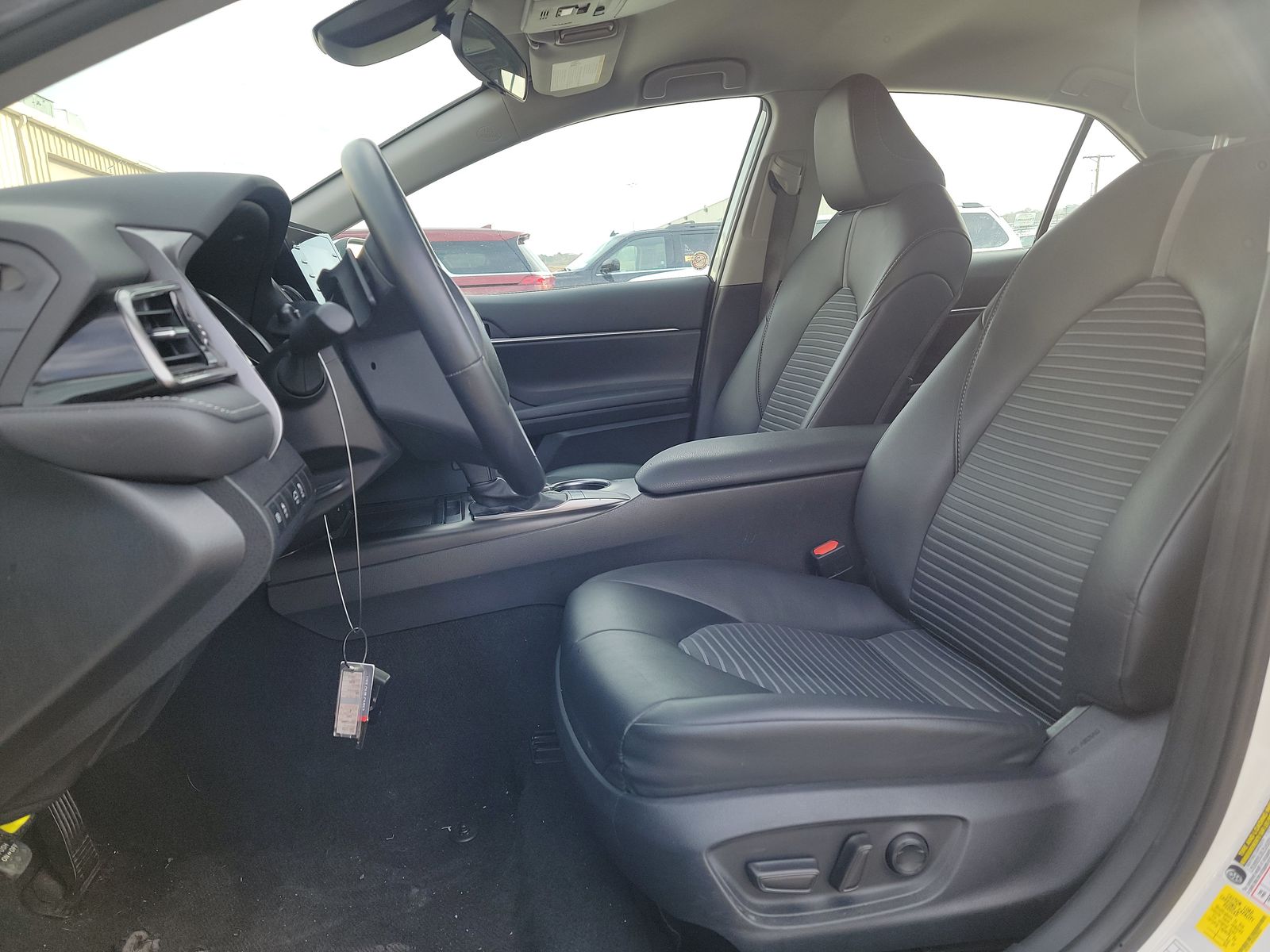 2024 Toyota Camry SE FWD