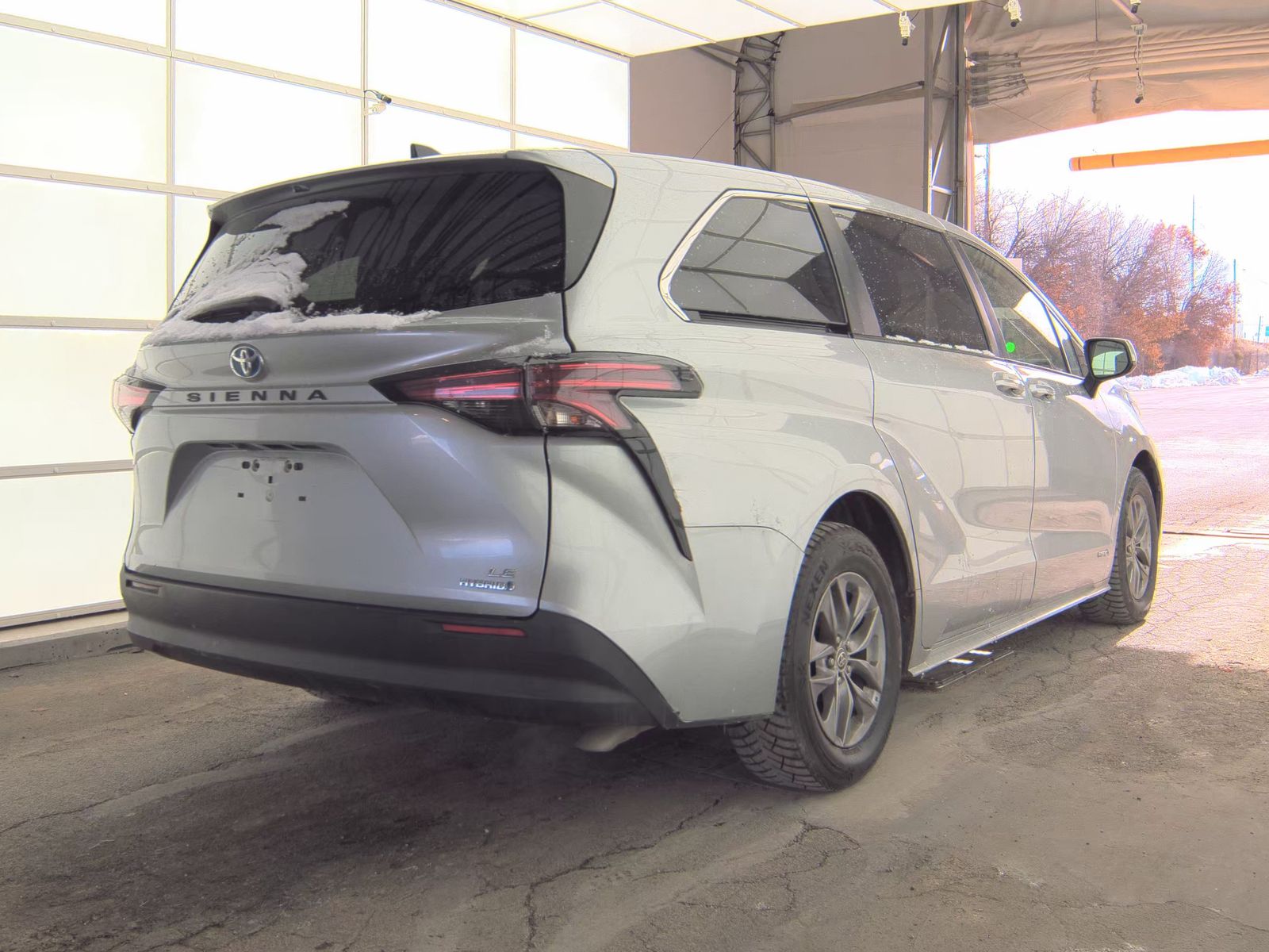 2021 Toyota Sienna LE FWD