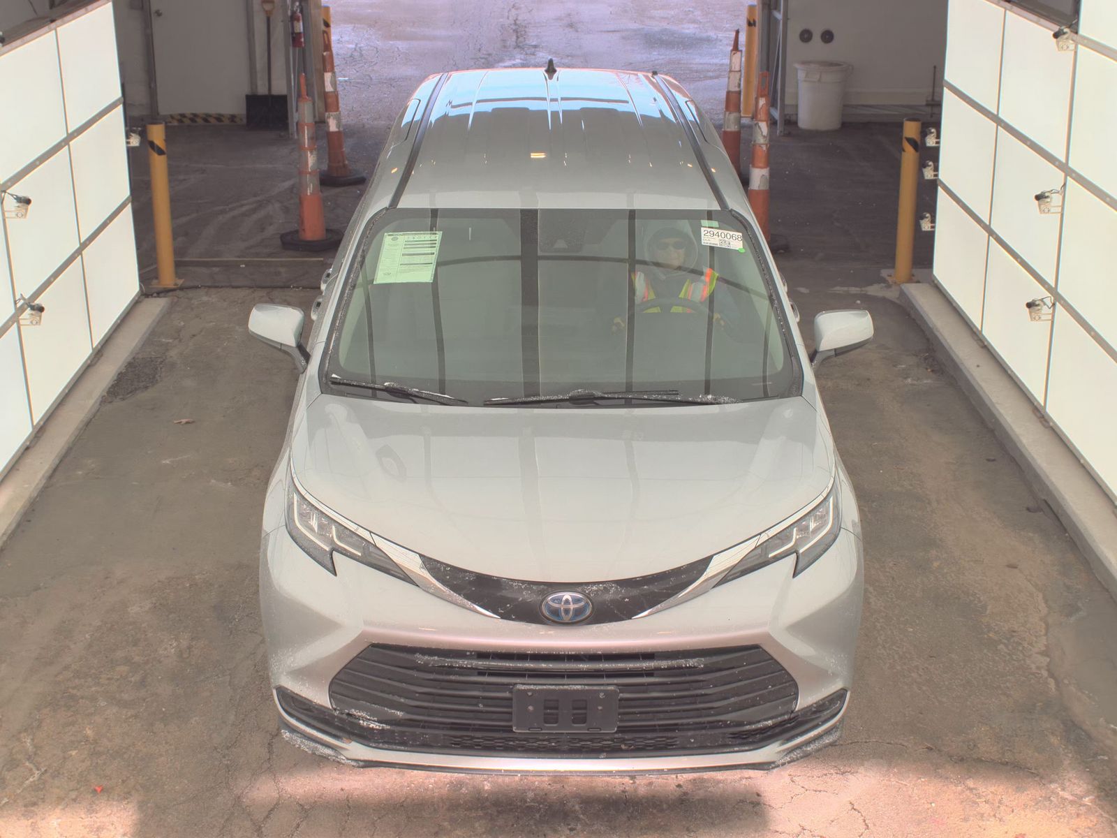 2021 Toyota Sienna LE FWD