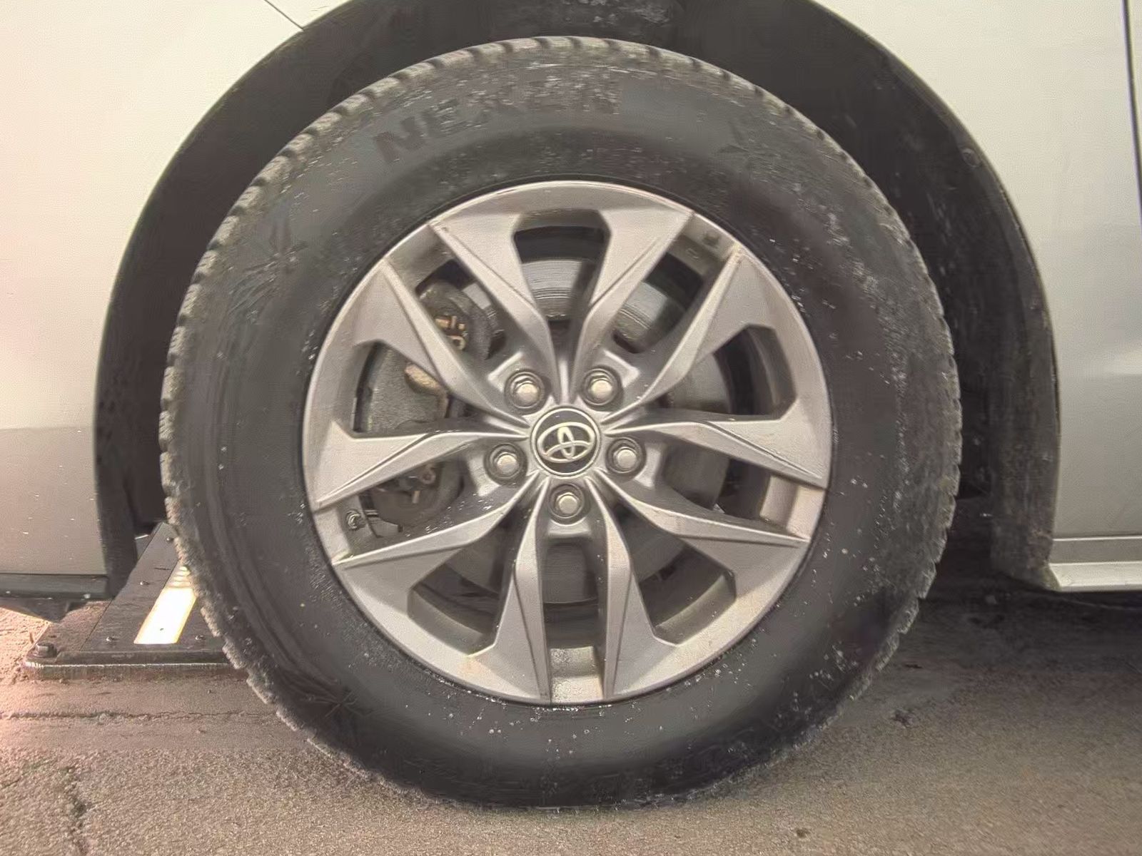 2021 Toyota Sienna LE FWD