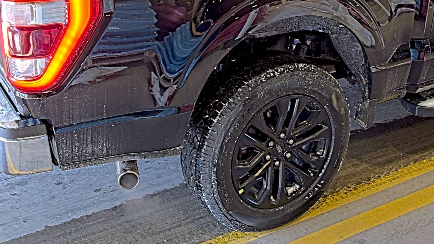 2023 Ford F-150 Lariat AWD