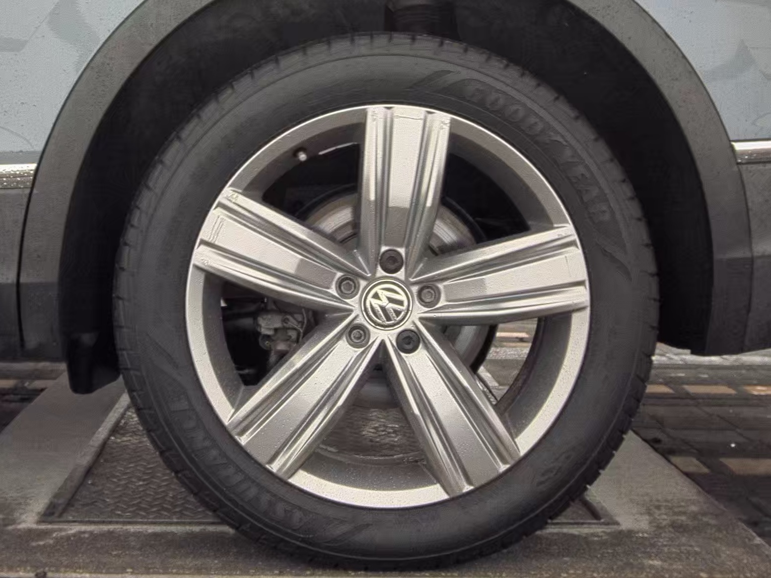 2019 Volkswagen Tiguan 2.0T SEL Premium AWD