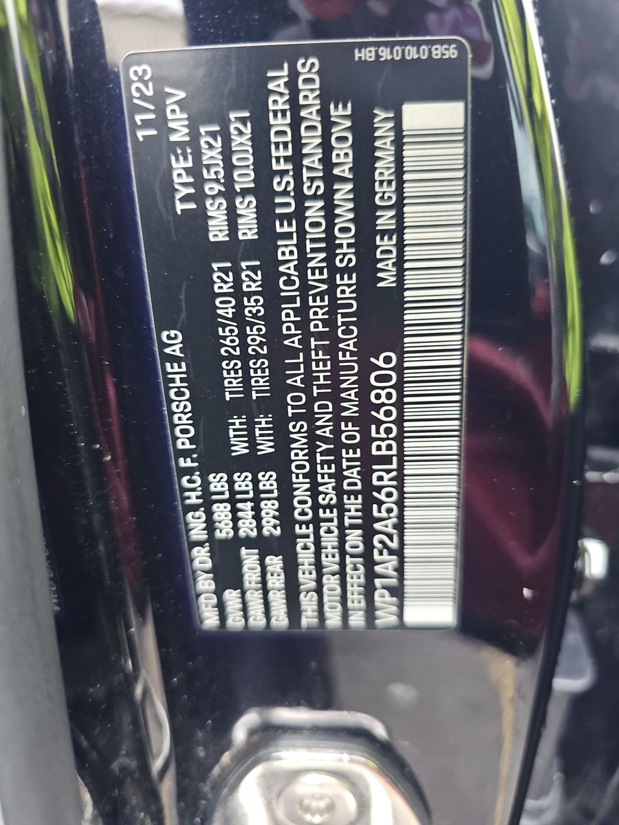 2024 Porsche Macan GTS AWD