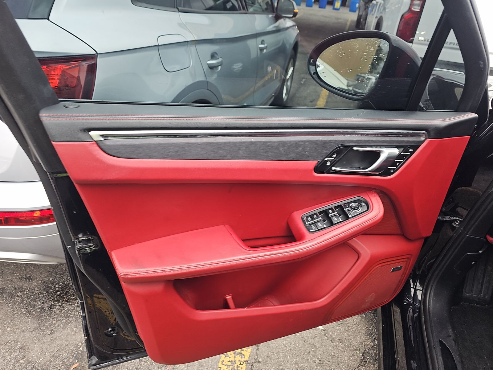 2024 Porsche Macan GTS AWD