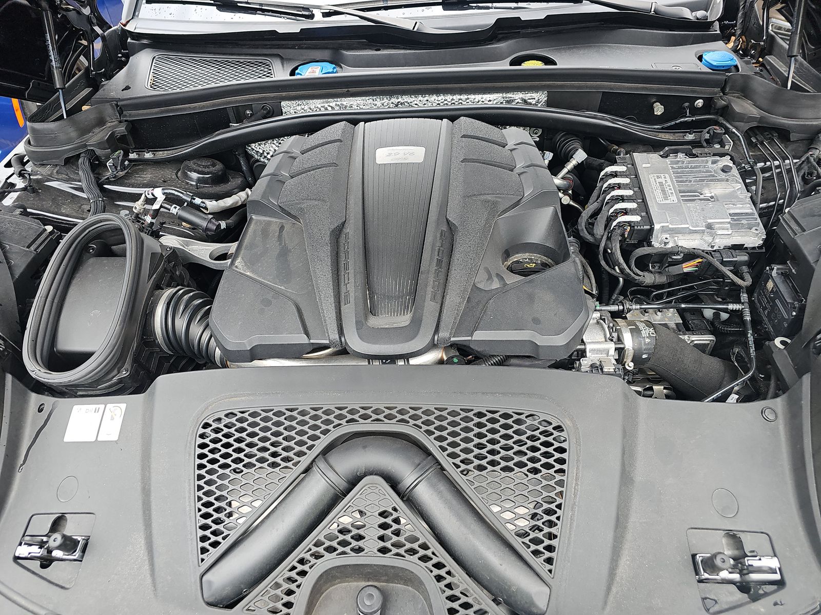 2024 Porsche Macan GTS AWD