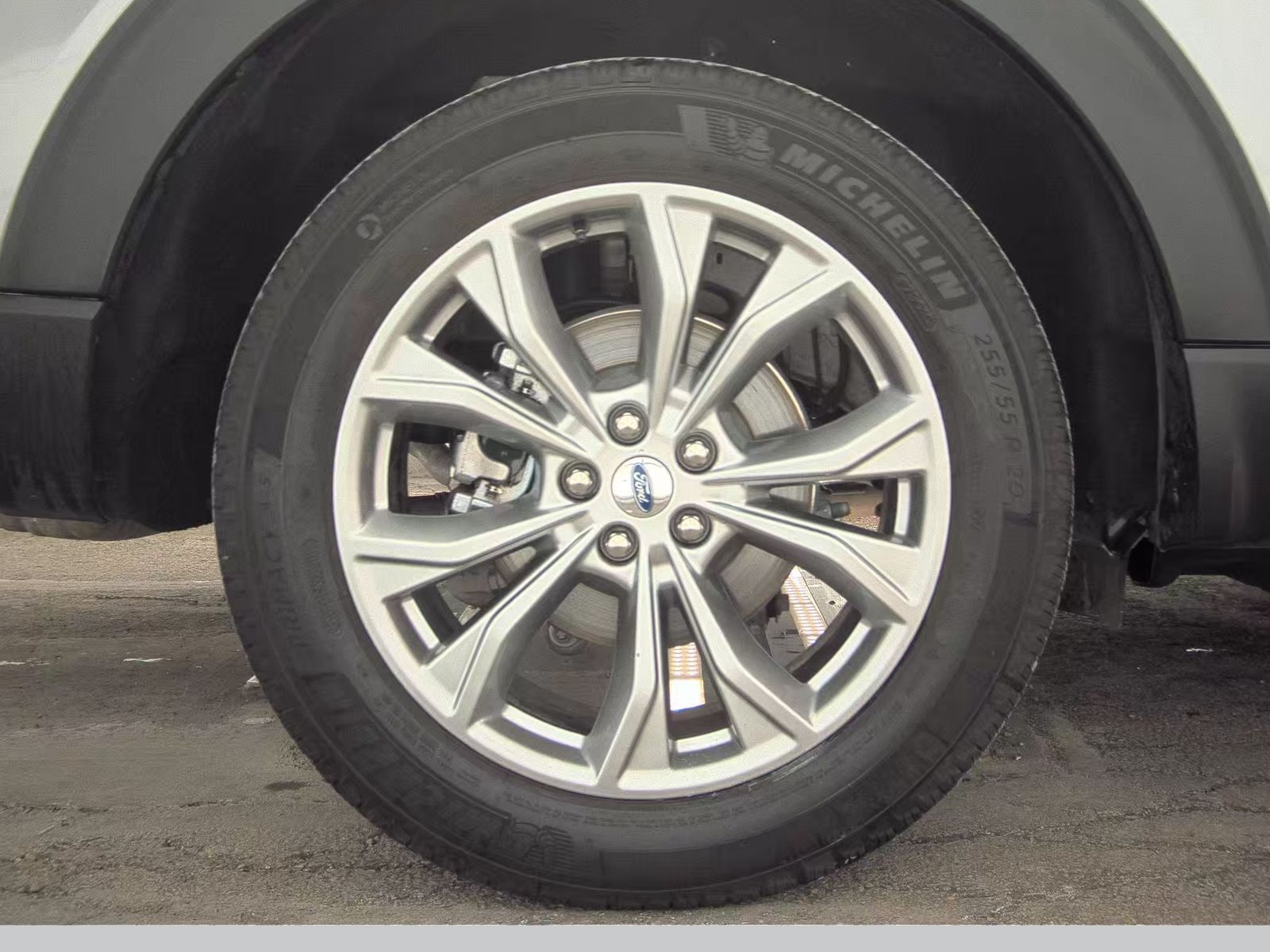 2023 Ford Explorer XLT AWD