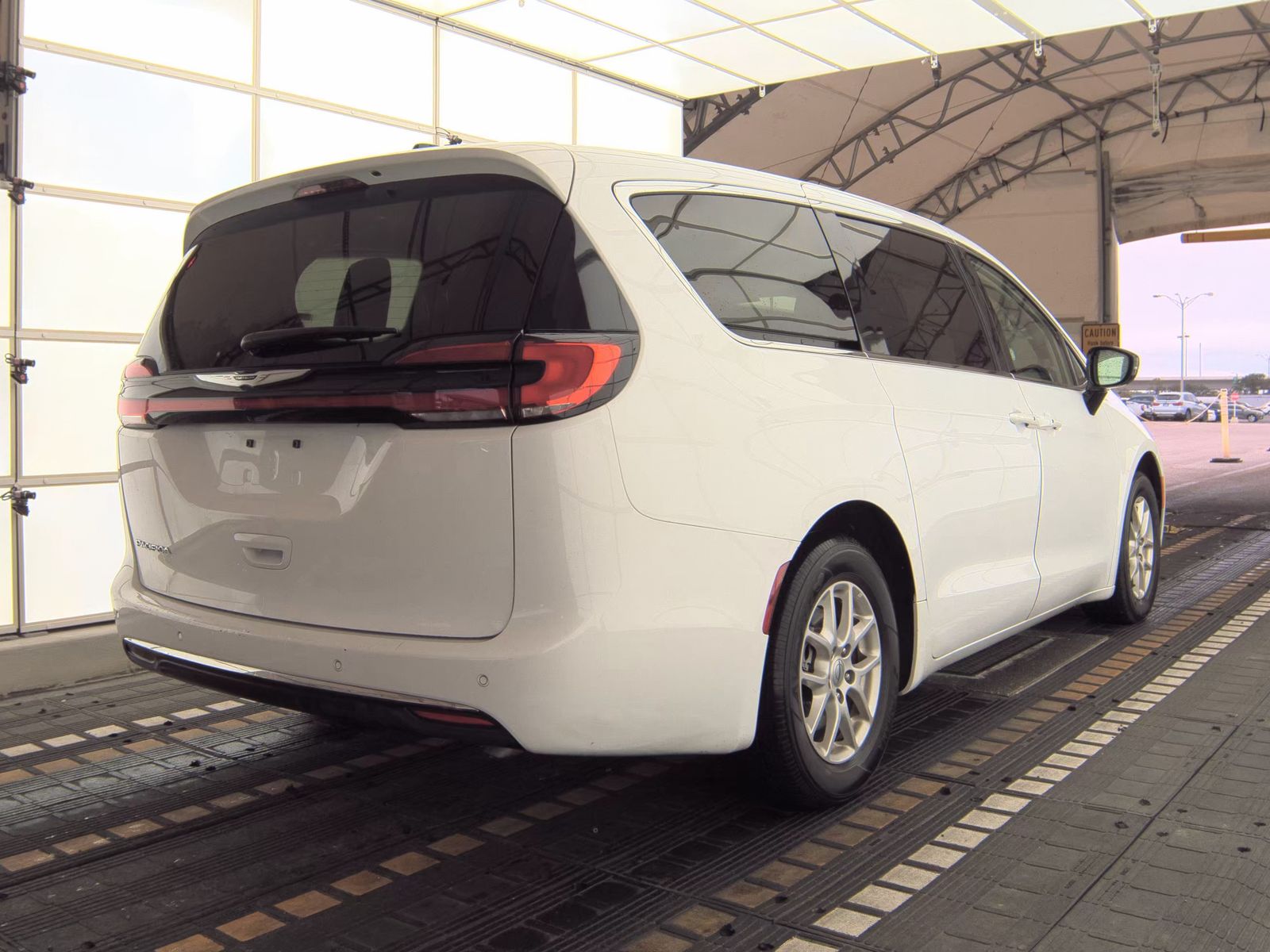 2024 Chrysler Pacifica Touring L FWD