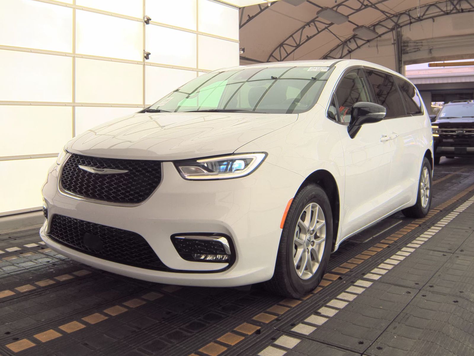 2024 Chrysler Pacifica Touring L FWD