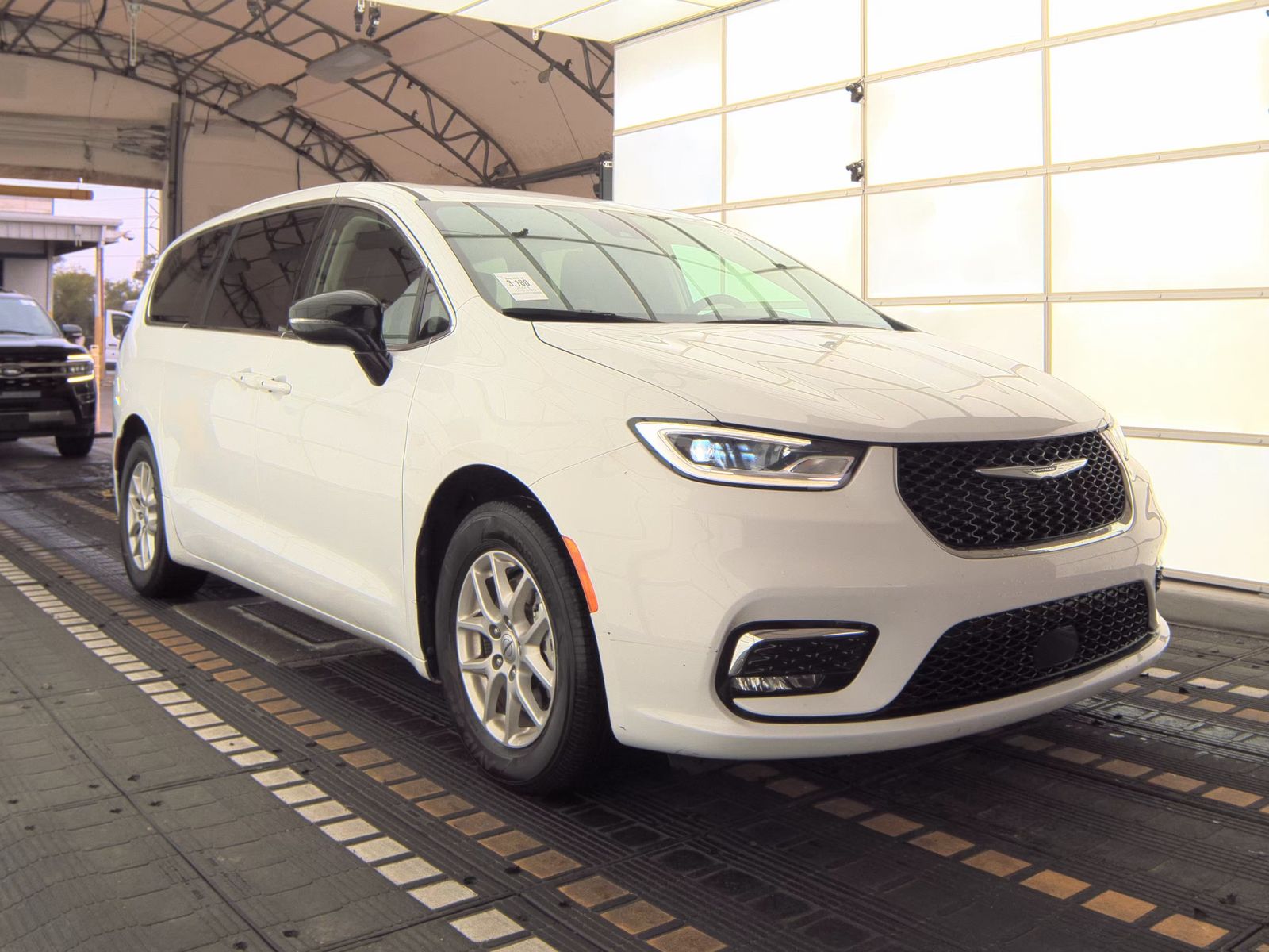 2024 Chrysler Pacifica Touring L FWD