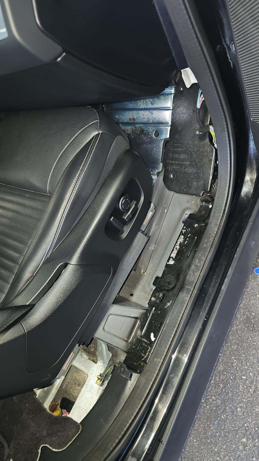 2022 Land Rover Discovery S R-Dynamic AWD