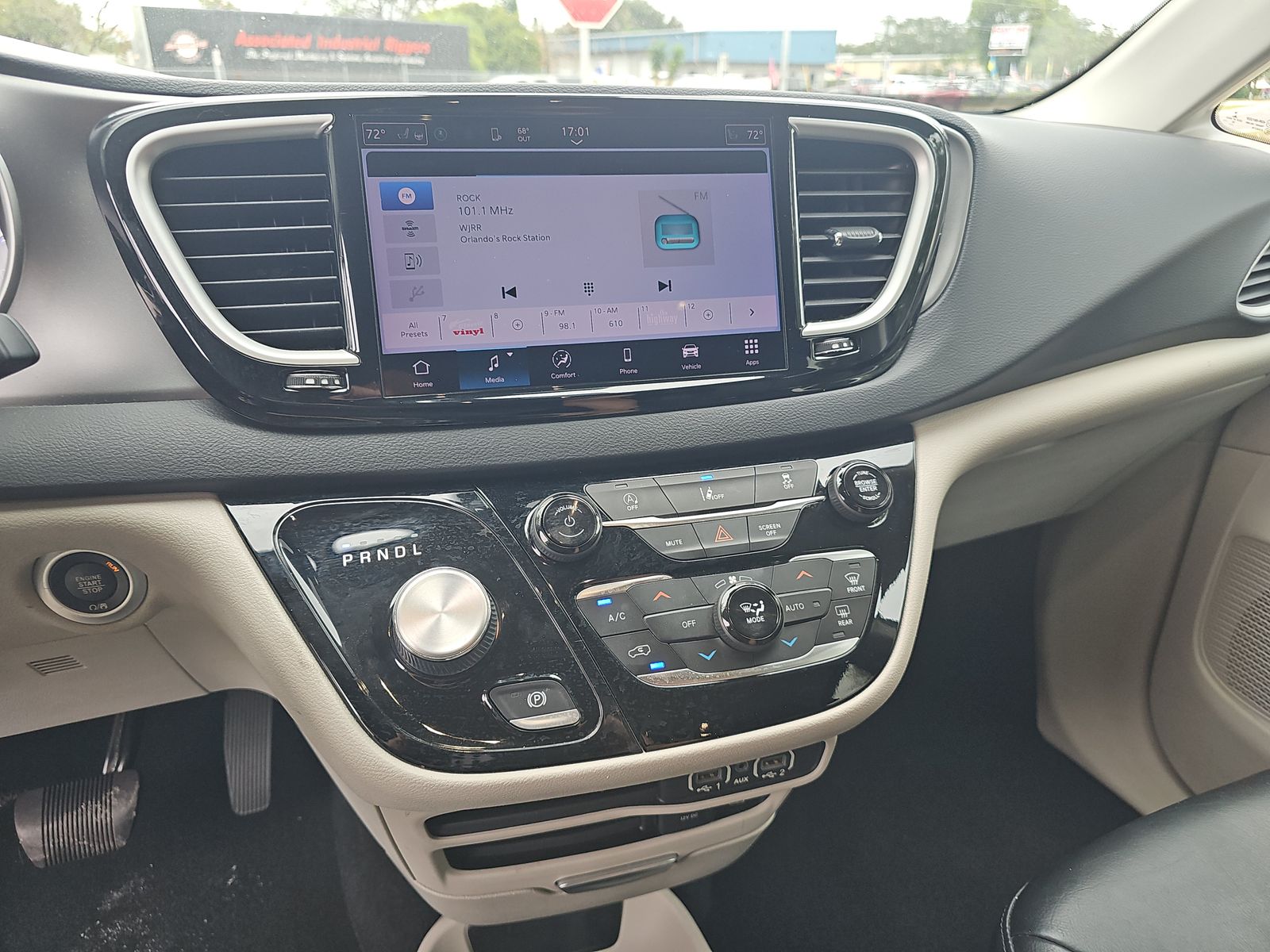 2022 Chrysler Pacifica Touring L FWD