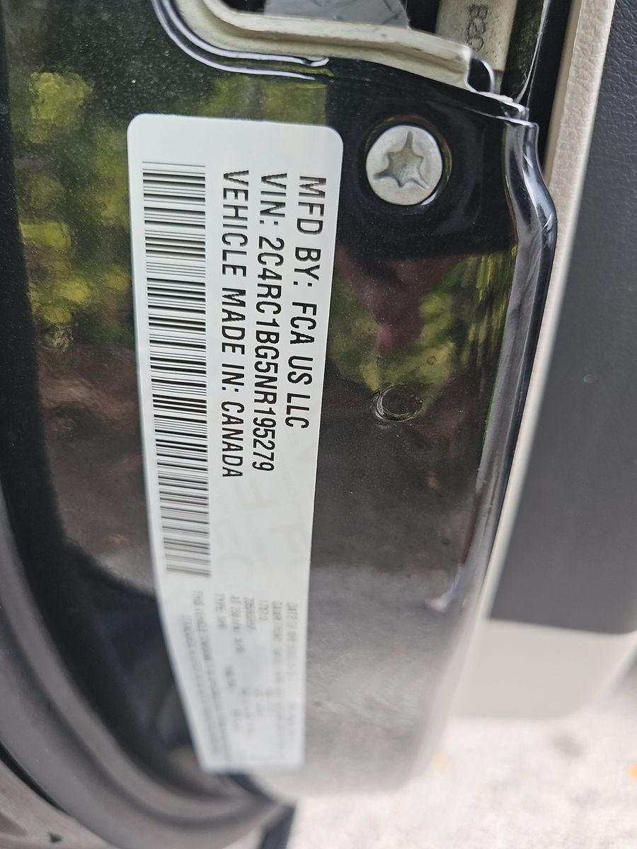 2022 Chrysler Pacifica Touring L FWD